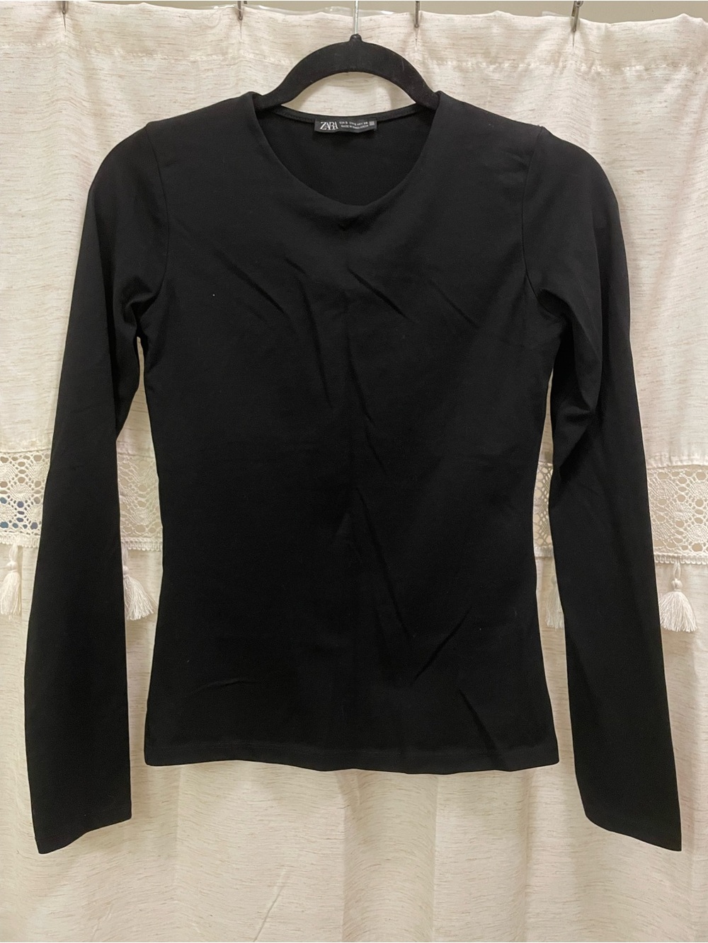 Zara women’s black long sleeve shirt